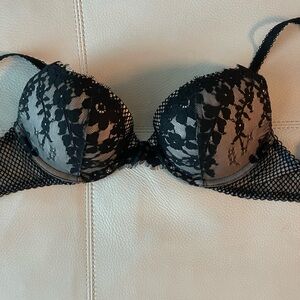 Victoria’s Secret Dream Angels Push-Up Black Lace Bra
